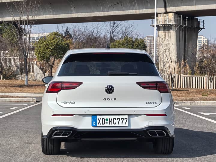 Фото 7 - Volkswagen Golf