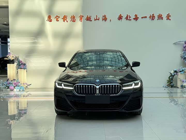 Фото 2 - BMW 5 Series