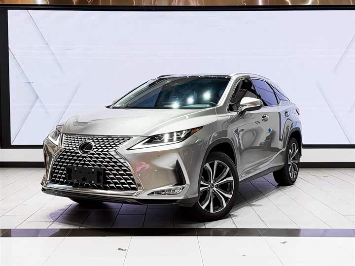 Фото 3 - Lexus RX