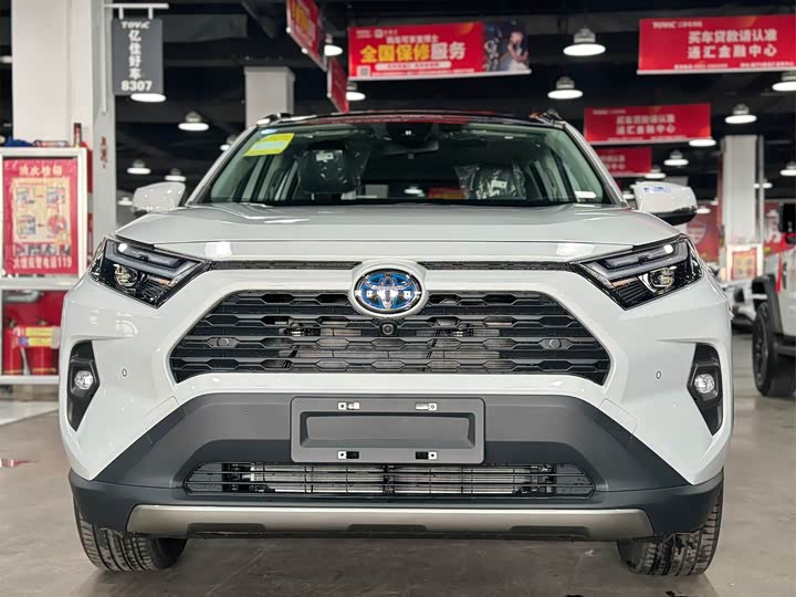 Фото 2 - Toyota RAV4