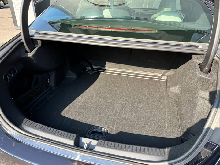 Фото 6 - Mercedes-Benz E-Class