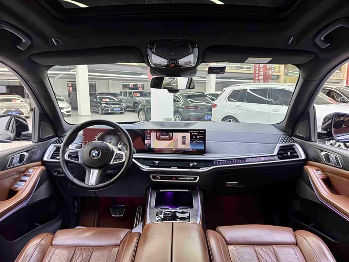 Фото 9 - BMW X7