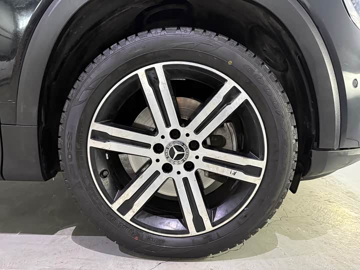 Фото 8 - Mercedes-Benz GLB-Class