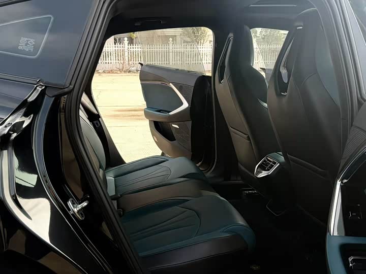 Фото 9 - MG Motor 7