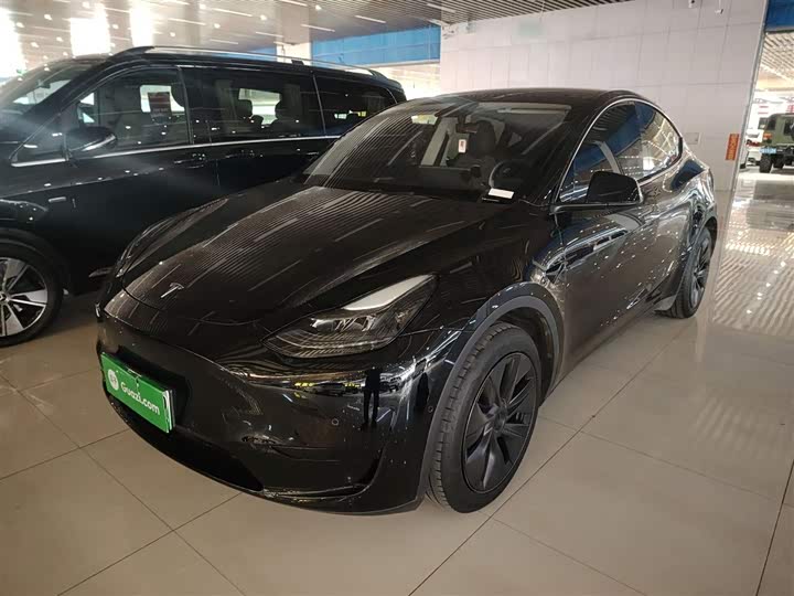 Фото 1 - Tesla Model Y