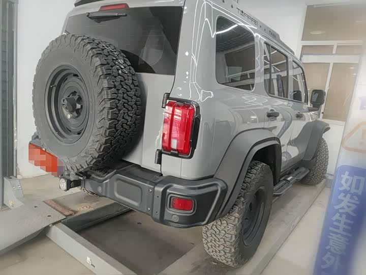 Фото 2 - Tank 300