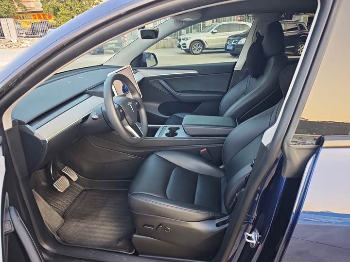 Фото 8 - Tesla Model Y