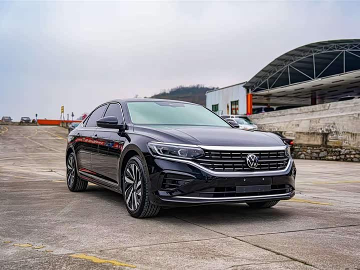 Фото 4 - Volkswagen Passat