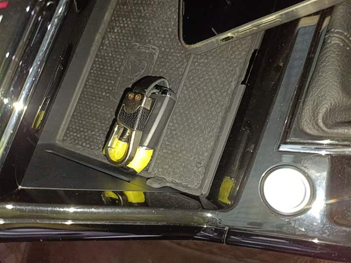 Фото 9 - Volkswagen Passat