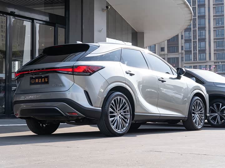 Фото 3 - Lexus RX