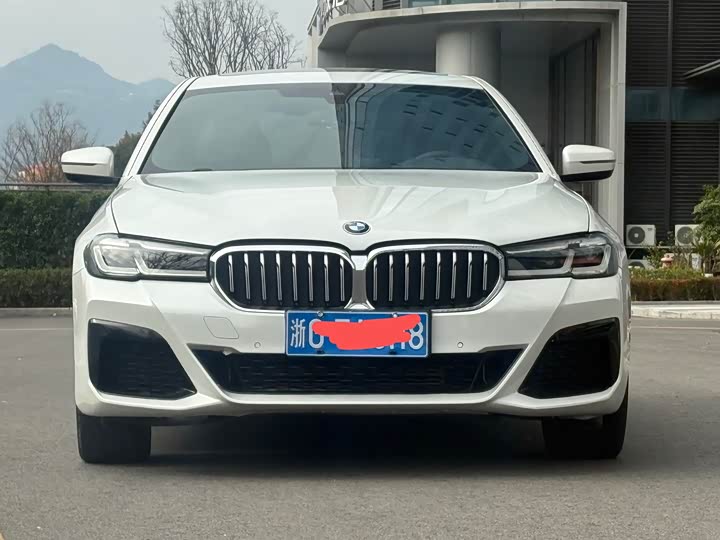 Фото 2 - BMW 5 Series