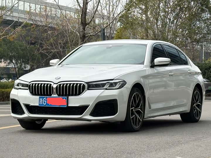 Фото 3 - BMW 5 Series