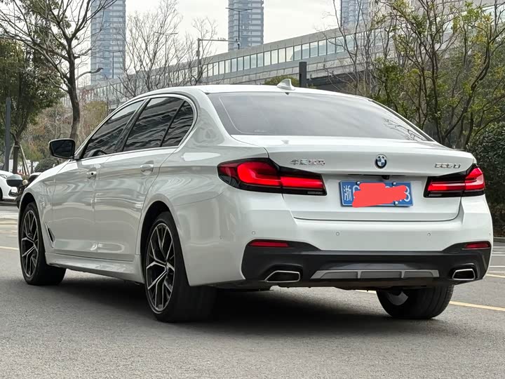 Фото 9 - BMW 5 Series