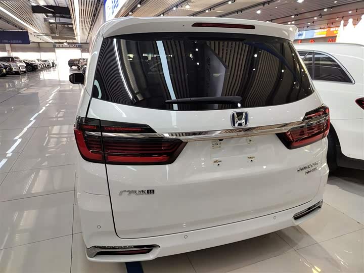 Фото 6 - Honda Odyssey