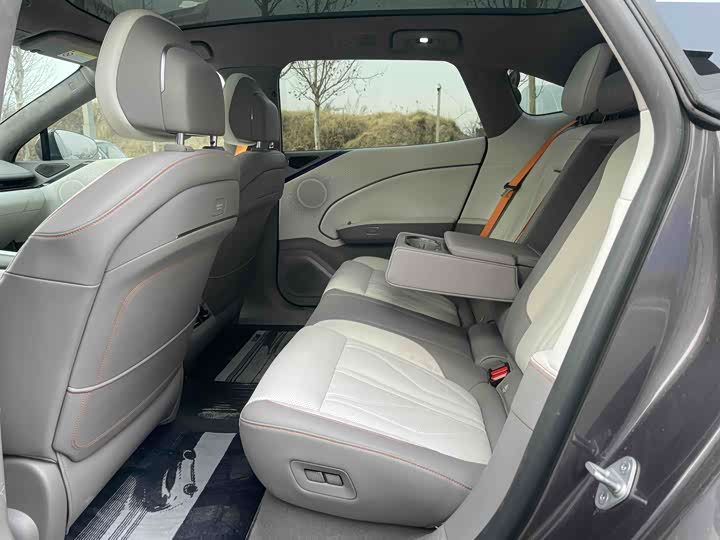 Фото 9 - Zeekr 007 GT