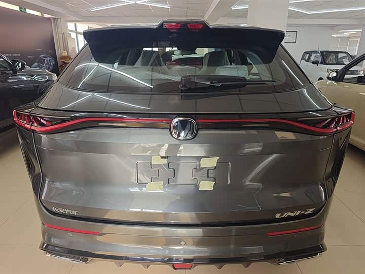 Фото 6 - Changan UNI-Z Hybrid