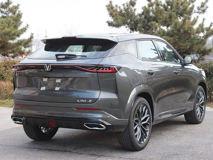 Фото 7 - Changan UNI-Z Hybrid