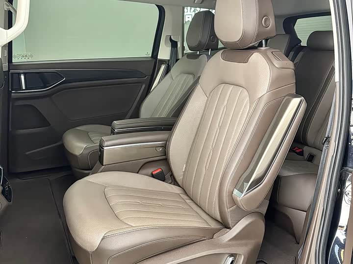 Фото 8 - Volkswagen Viloran