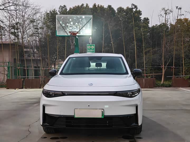 Фото 2 - Leapmotor C10