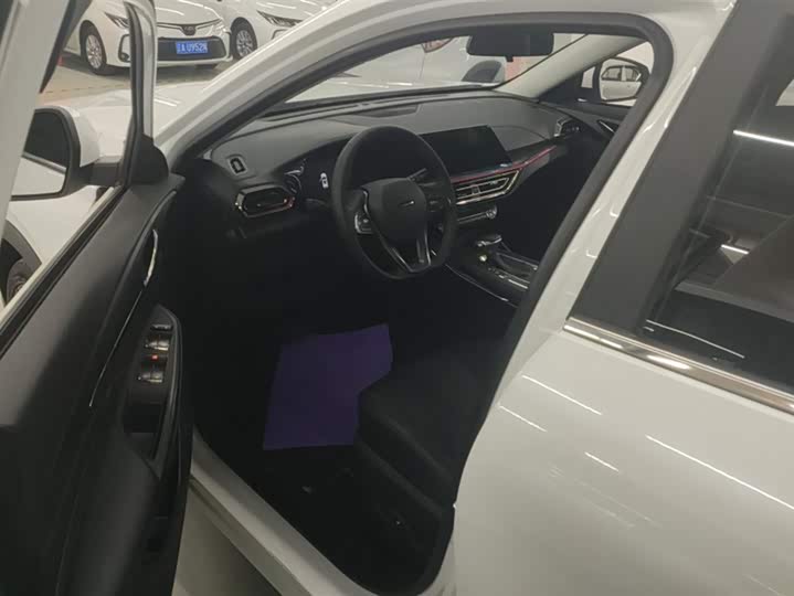 Фото 9 - Changan Oshan X5