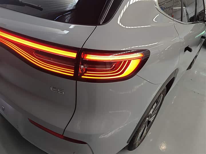 Фото 8 - Geely Galaxy E5