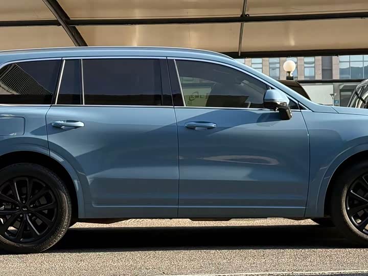 Фото 4 - LiXiang One