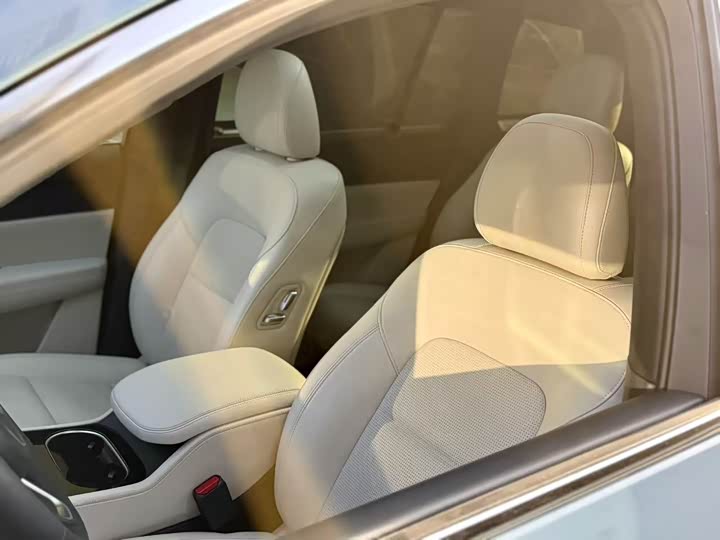 Фото 6 - LiXiang One