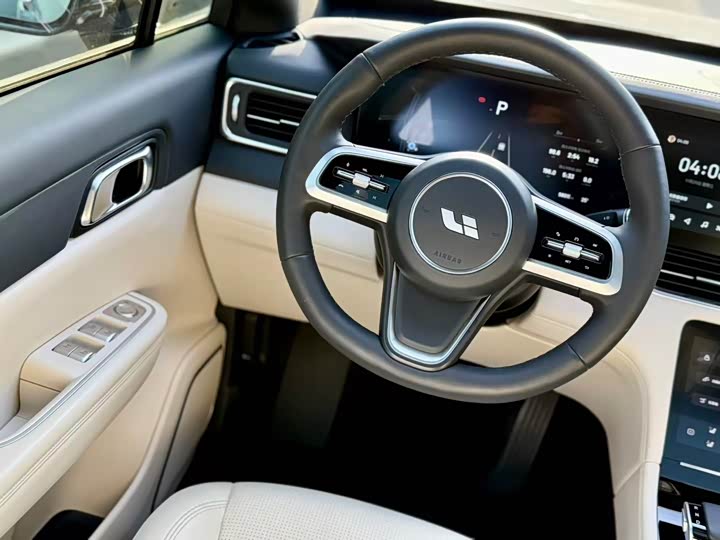 Фото 9 - LiXiang One