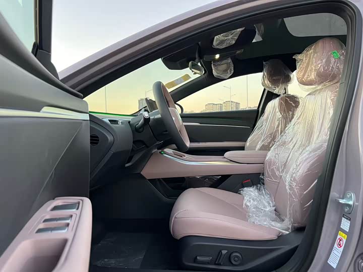 Фото 4 - XPeng Mona M03