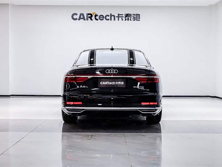 Фото 5 - Audi A8