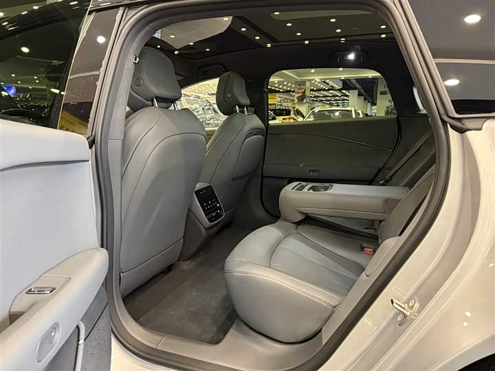 Фото 5 - XPeng F57