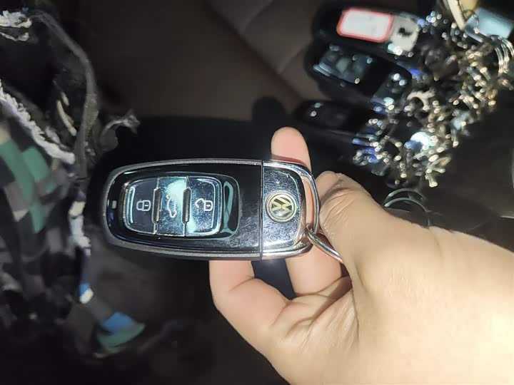 Фото 9 - Volkswagen Phideon