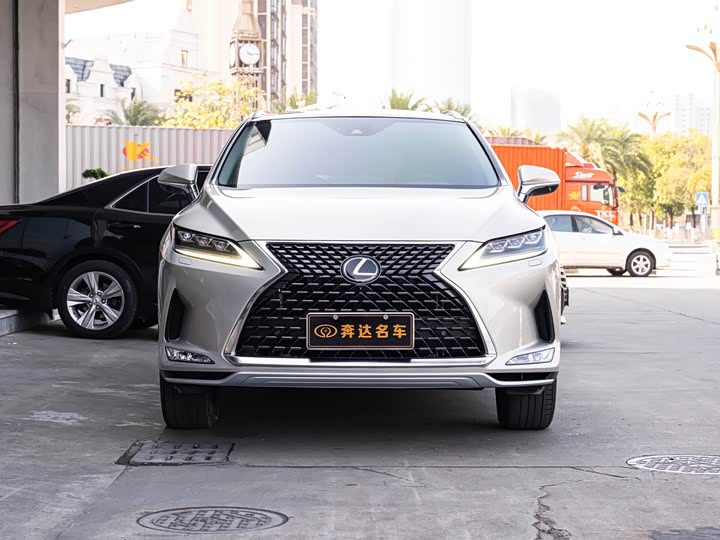 Фото 2 - Lexus RX