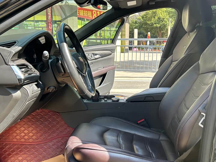 Фото 8 - Cadillac CT6