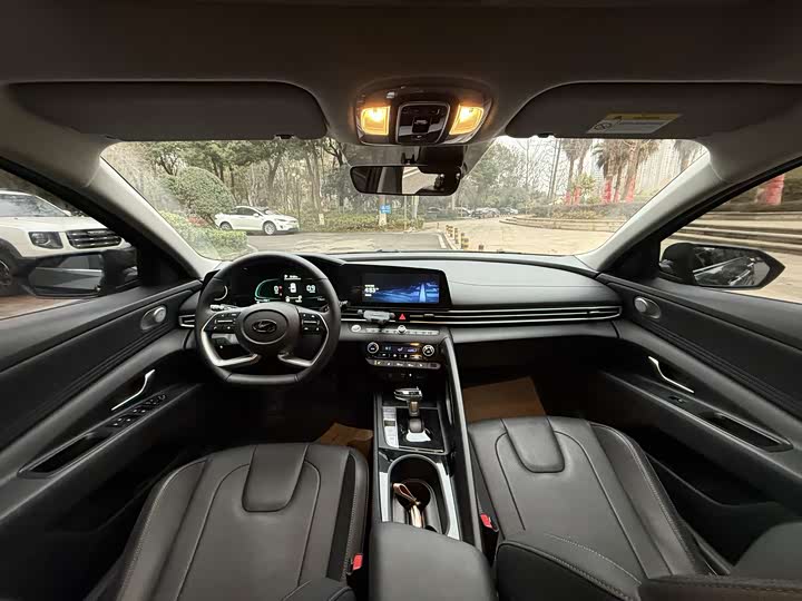 Фото 5 - Hyundai Elantra N line