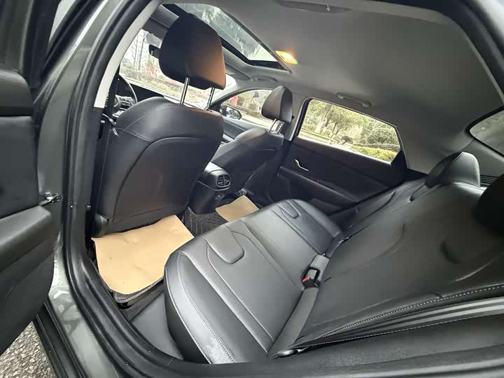 Фото 7 - Hyundai Elantra N line