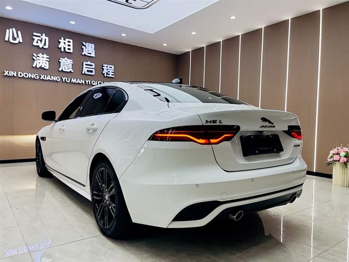 Фото 7 - Jaguar XE L