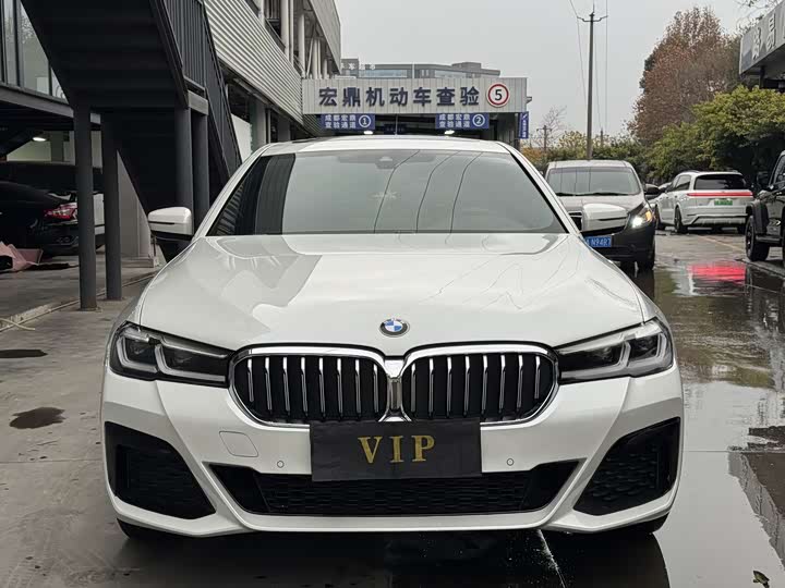 Фото 2 - BMW 5 Series