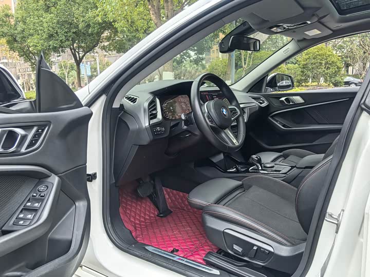 Фото 8 - BMW 2 Series