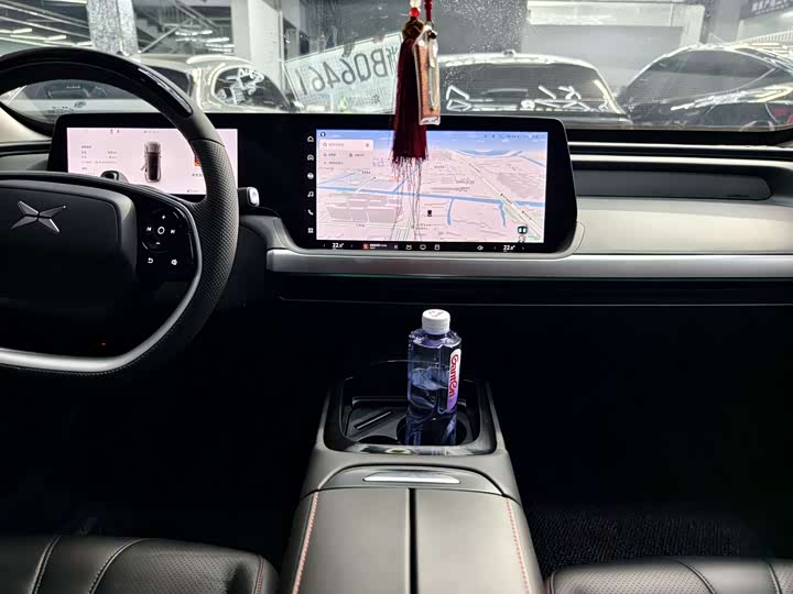 Фото 9 - XPeng P7