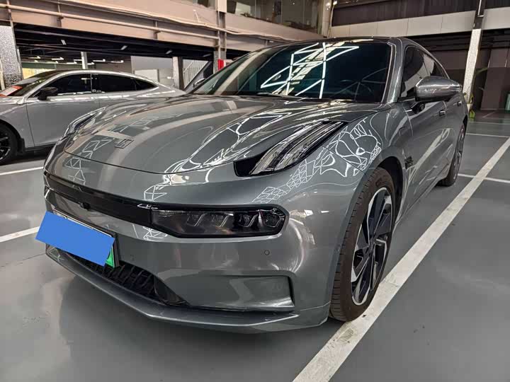 Фото 1 - Zeekr 001