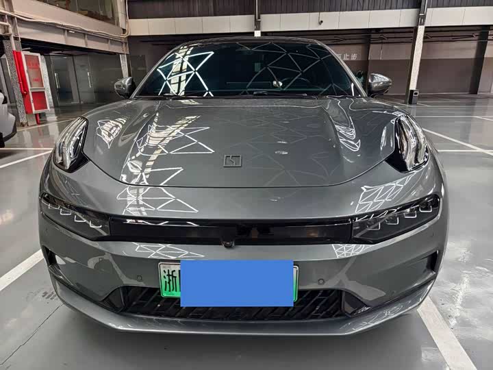 Фото 2 - Zeekr 001