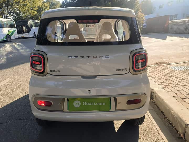 Фото 6 - Bestune Pony