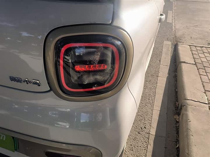 Фото 8 - Bestune Pony