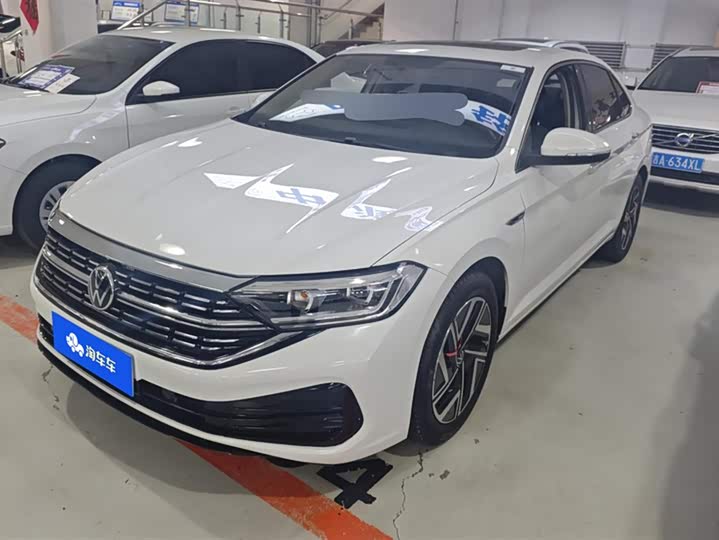 Фото 1 - Volkswagen Sagitar L