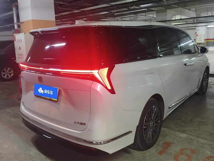 Фото 3 - Buick GL8 Hybrid