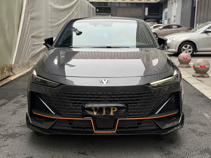 Фото 2 - Changan UNI-V