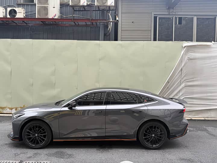 Фото 3 - Changan UNI-V