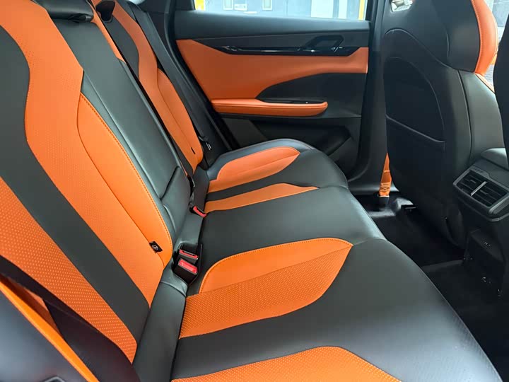 Фото 9 - Changan UNI-V