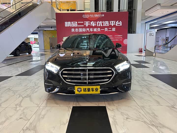 Фото 2 - Mercedes-Benz E-Class